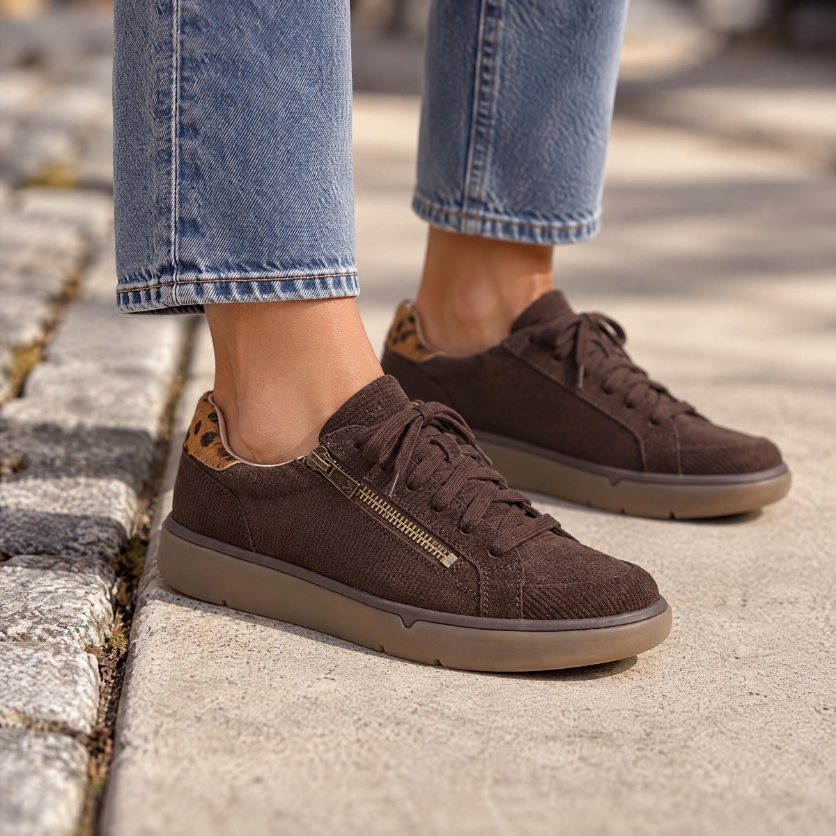 Vionic City Walk AXS Trainer with Arch Support in Chocolate Ganache Suede