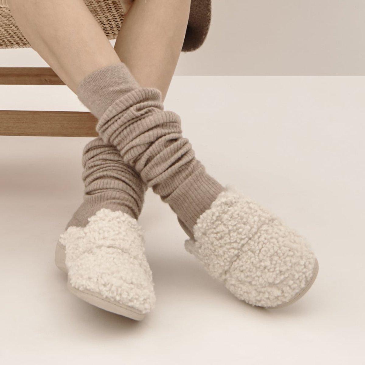 Vionic Vionic Gemma II Mule Slippers with Arch Support in Cream