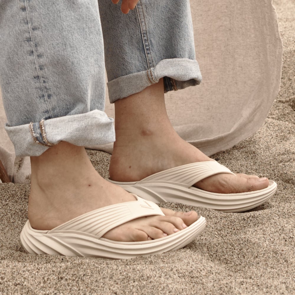 Vionic Unisex Cream Tide Rx Recovery Sandal With Arch Support In