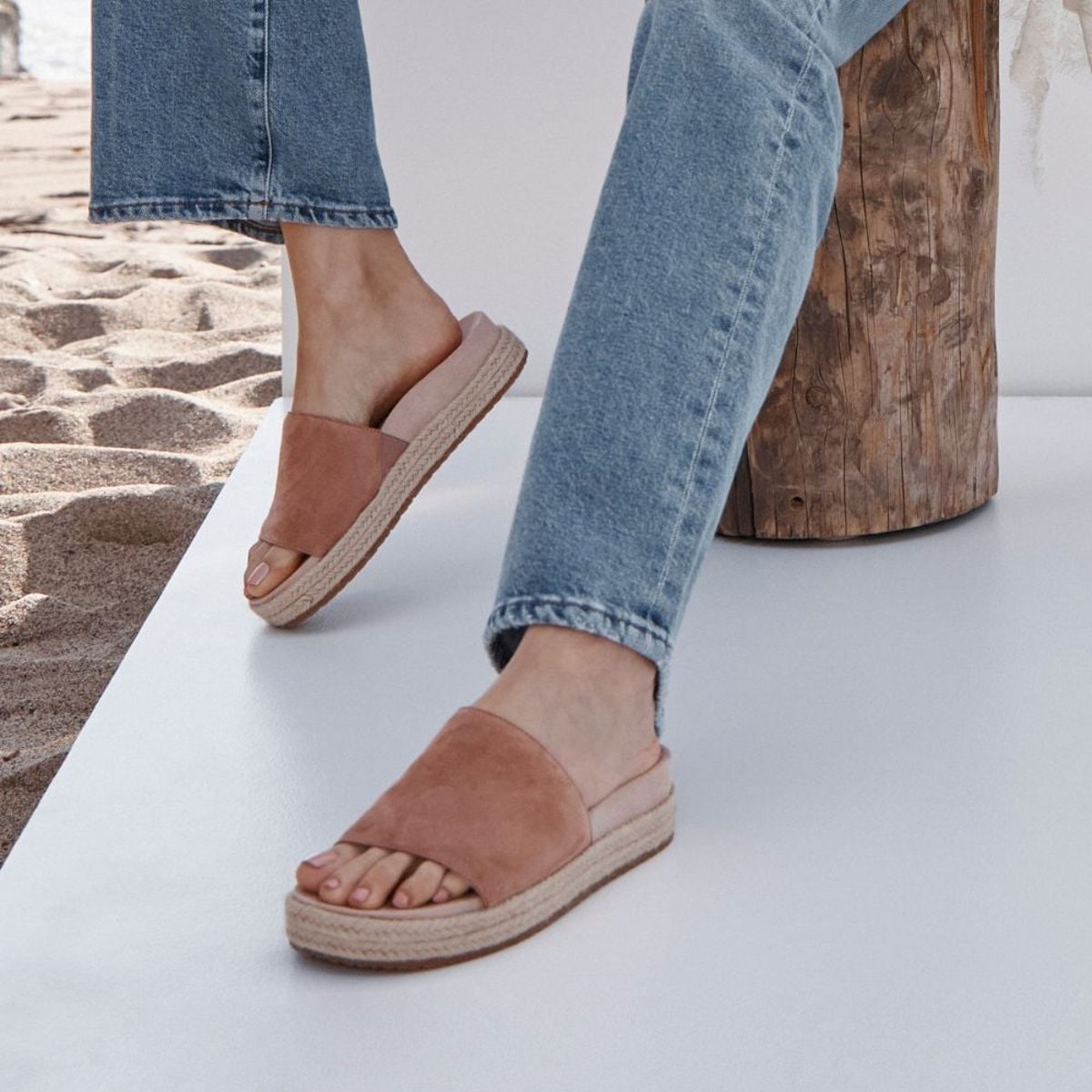 Vionic Vionic Yasmina Platform Slide Sandal with Arch Support in Mocha Mousse Suede