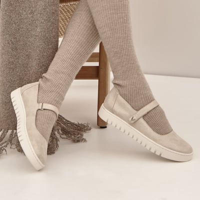 Vionic Uptown Mary Jane with Arch Support in Gold